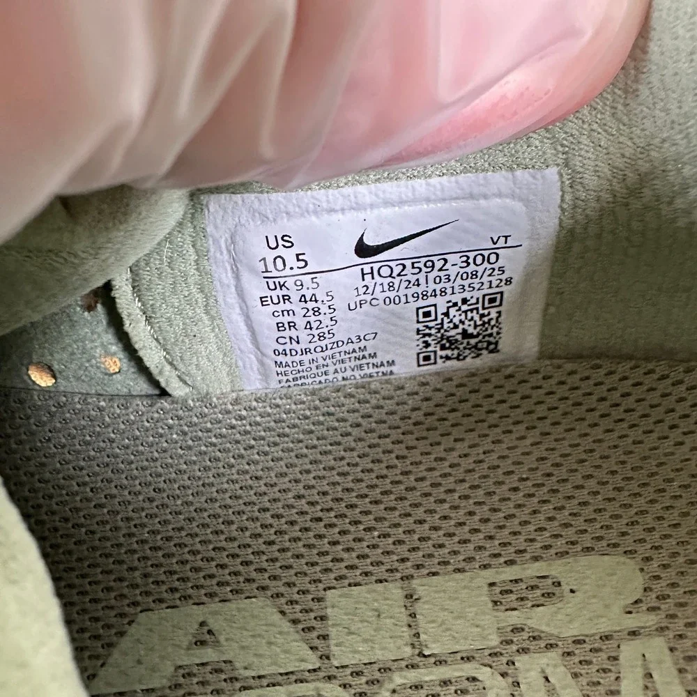 Nike Air Zoom Pegasus Premium Sage Green Running Shoes HQ2592-300 Mens 10.5